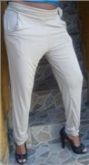 Calça Larguinha Com Detalhe Franzido Nas Pernas